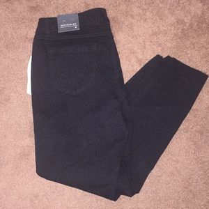 NWT Black Skinny Jeans